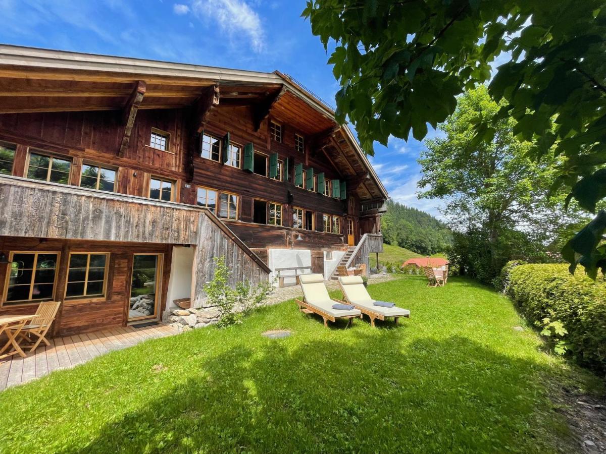 Alpen Charme - Chalet D'Hotes Et Spa Gsteig Exterior foto