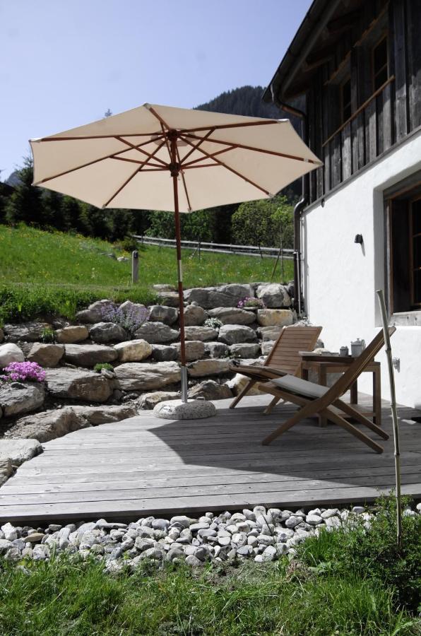 Alpen Charme - Chalet D'Hotes Et Spa Gsteig Exterior foto
