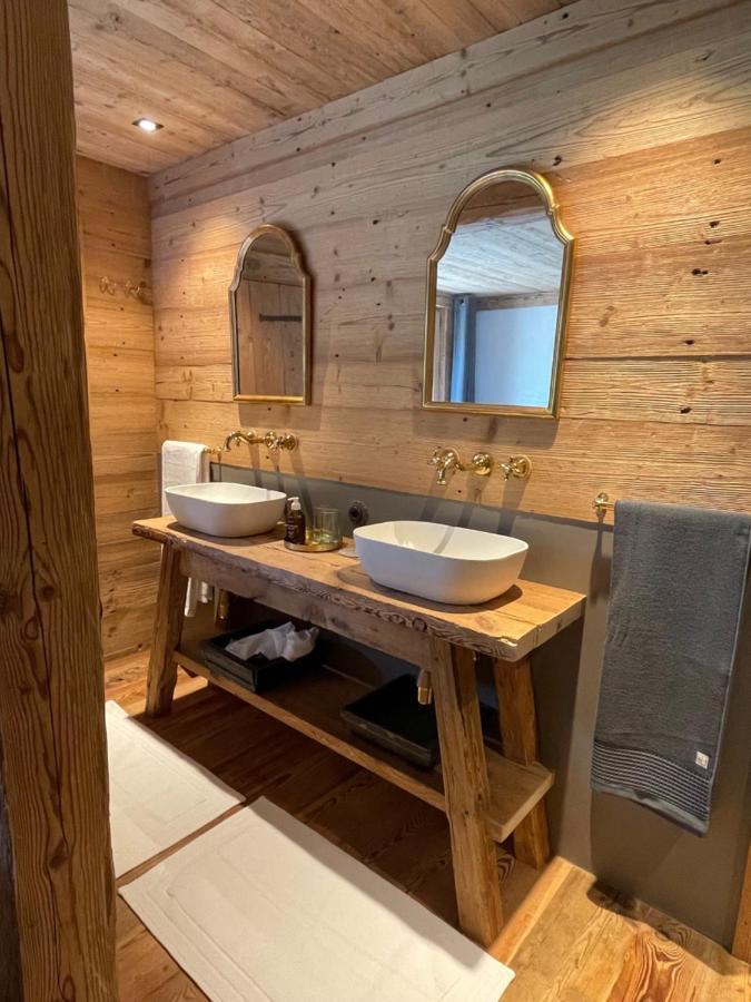 Alpen Charme - Chalet D'Hotes Et Spa Gsteig Exterior foto